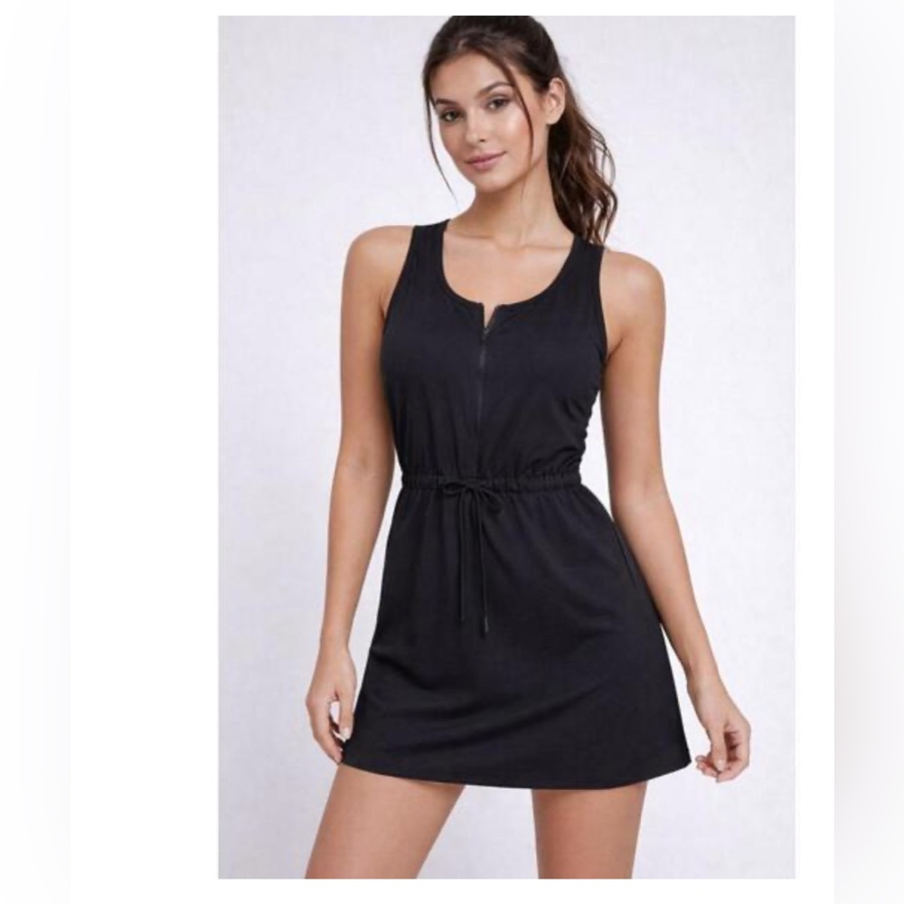Halara Medium NWT Water Repellent U Neck Sleeveless Hiking Active Dress MSRP $55